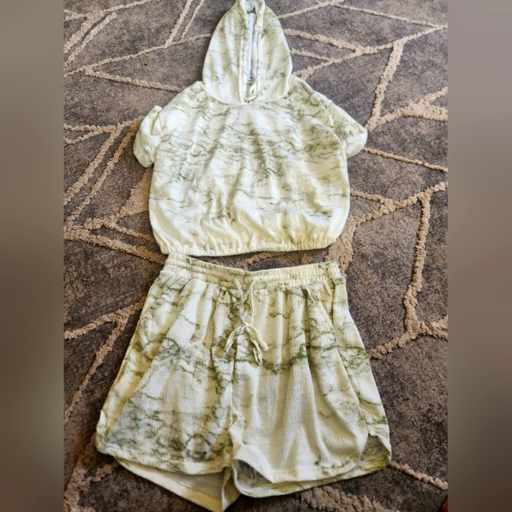 Poof! Green Tie-Dye Hoodie Short Set